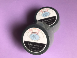 Jabón de carbón activado